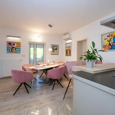 Apartmán Mihaela-1 By Interhome